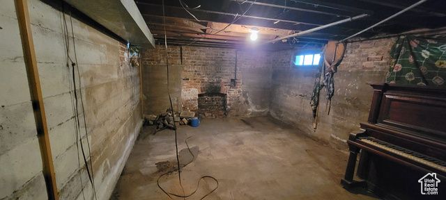 933 W GENTILE ST, Layton, UT 84041