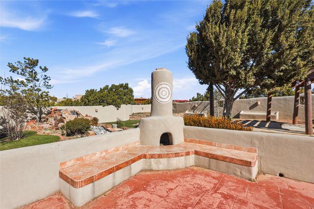 51 Rito Guicu, Santa Fe, NM 87507