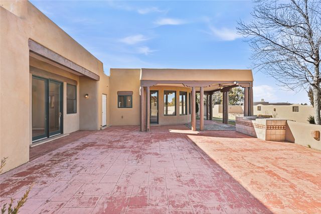 51 Rito Guicu, Santa Fe, NM 87507