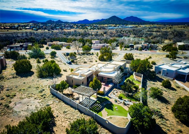 51 Rito Guicu, Santa Fe, NM 87507