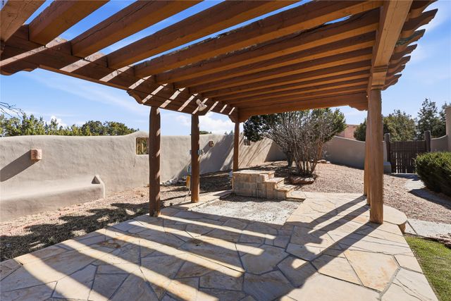 51 Rito Guicu, Santa Fe, NM 87507