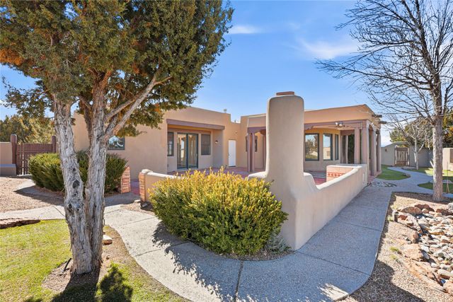 51 Rito Guicu, Santa Fe, NM 87507