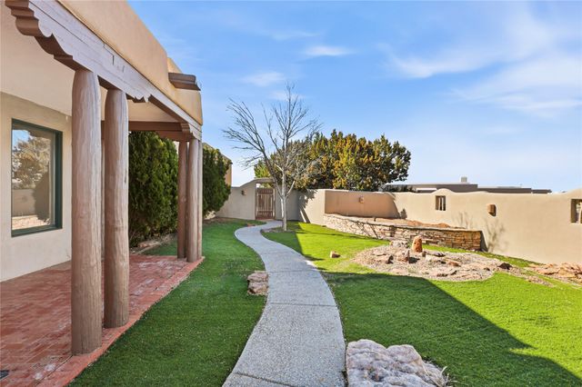 51 Rito Guicu, Santa Fe, NM 87507