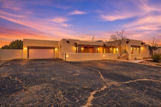 51 Rito Guicu, Santa Fe, NM 87507