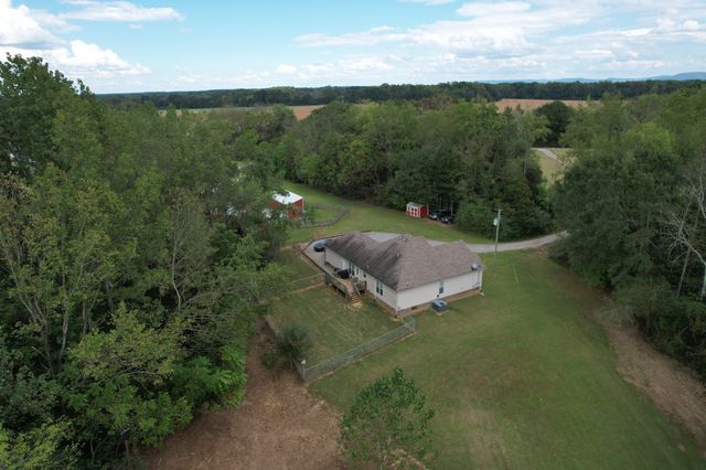 121 Wells Lee Rd, Elora, TN 37328