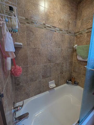 45654 Lookout Drive, Macomb, MI 48044