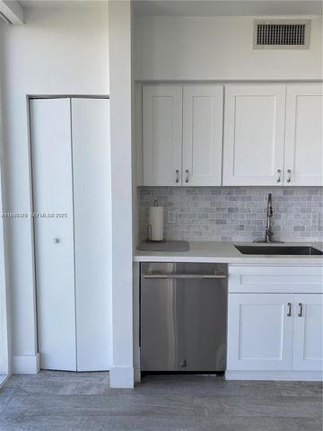 4779 Collins Ave 3606, Miami Beach, FL 33140