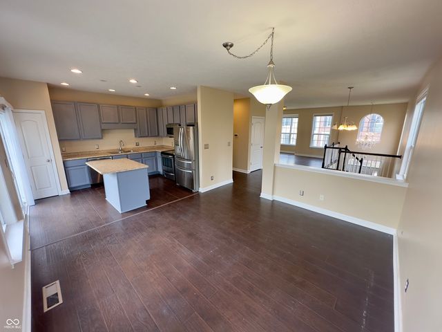 9094 Demarest Drive, Fishers, IN 46038
