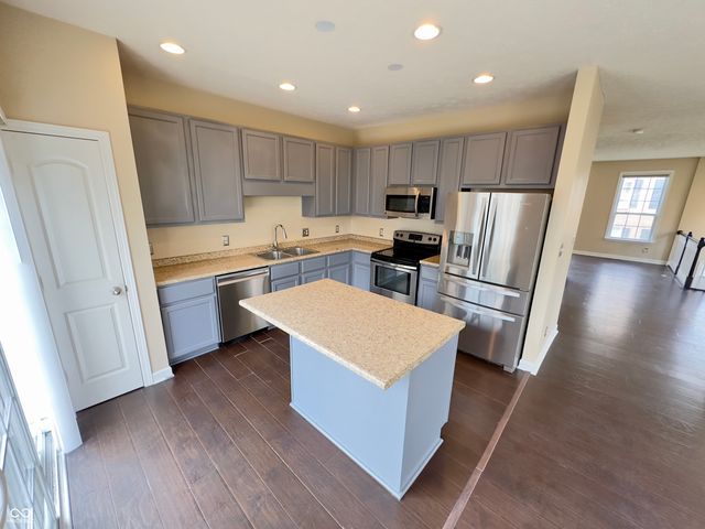 9094 Demarest Drive, Fishers, IN 46038