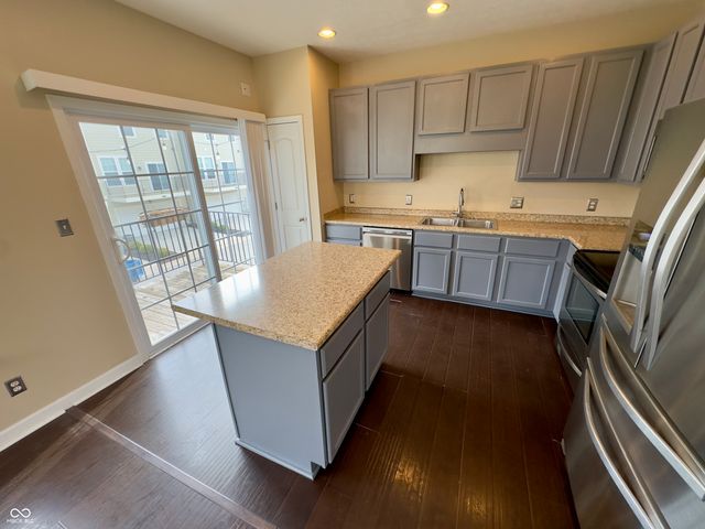 9094 Demarest Drive, Fishers, IN 46038