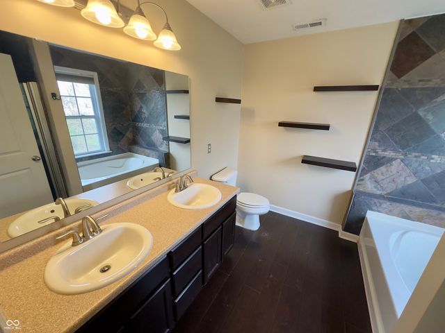9094 Demarest Drive, Fishers, IN 46038