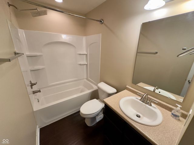 9094 Demarest Drive, Fishers, IN 46038
