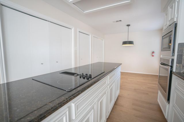 1030 Oyster Bay Drive, Sugar Land, TX 77478