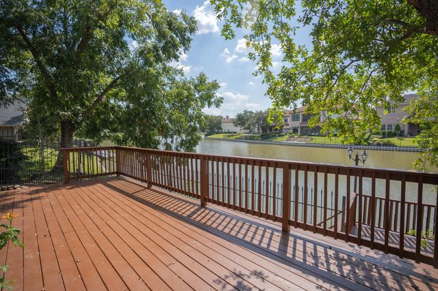 1030 Oyster Bay Drive, Sugar Land, TX 77478