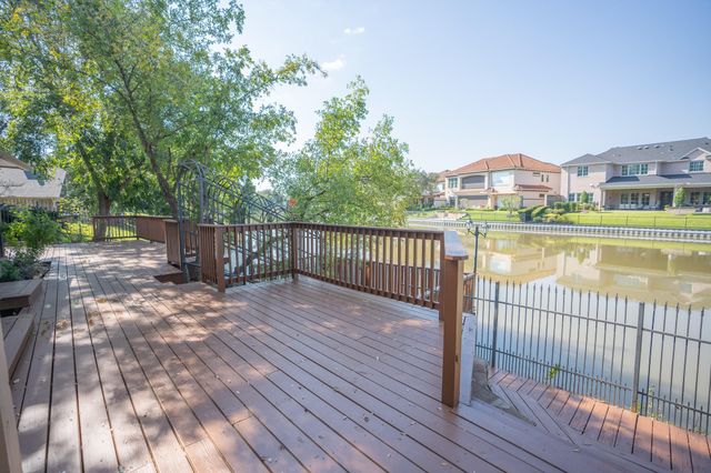 1030 Oyster Bay Drive, Sugar Land, TX 77478