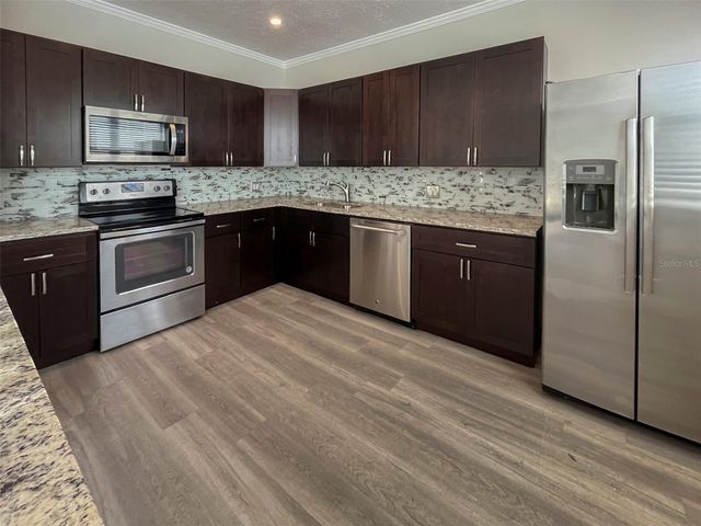 408 ARMADA ROAD S 7, Venice, FL 34285