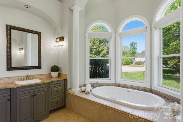 149 Vista Bluff Lane, Mooresville, NC 28117