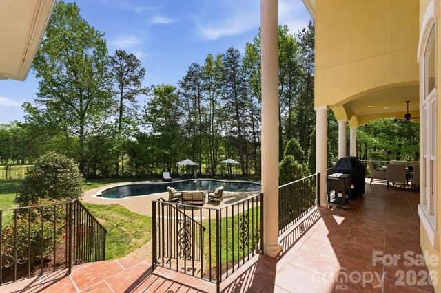 149 Vista Bluff Lane, Mooresville, NC 28117