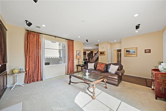 729 Park View Terrace, Glendora, CA 91741