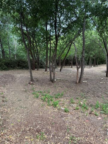710 Spring Miller Court C, Arlington, TX 76002