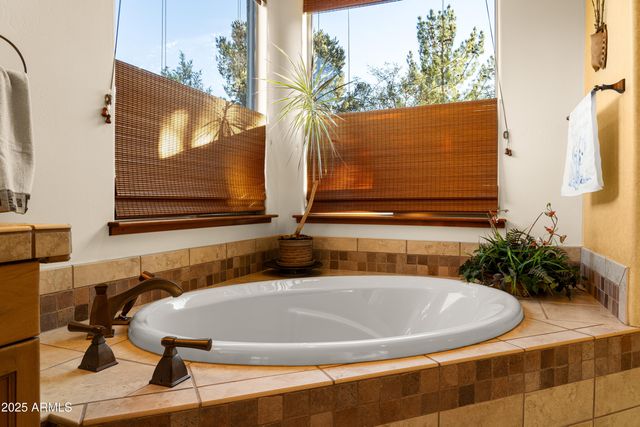 100 GRAY FOX Drive, Sedona, AZ 86351