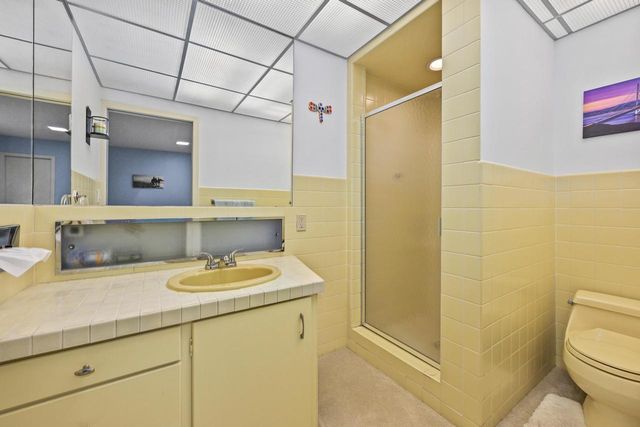 410 Oak Hill ROAD, Walworth, WI 53184