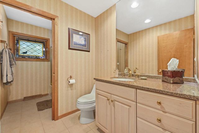 410 Oak Hill ROAD, Walworth, WI 53184