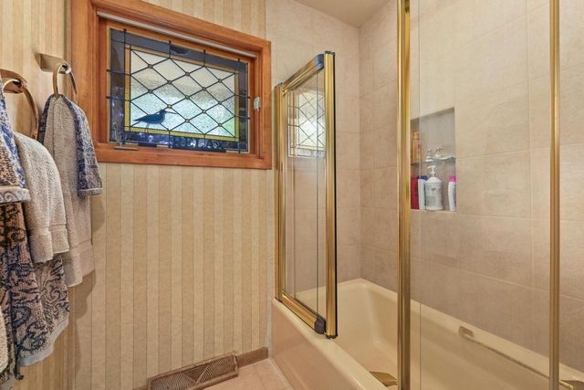 410 Oak Hill ROAD, Walworth, WI 53184