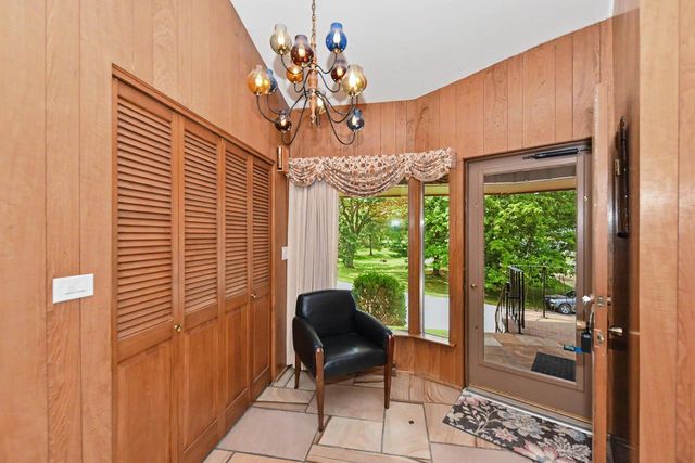 410 Oak Hill ROAD, Walworth, WI 53184