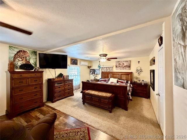 207 E Smith Street, Henryetta, OK 74437