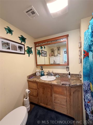 207 E Smith Street, Henryetta, OK 74437