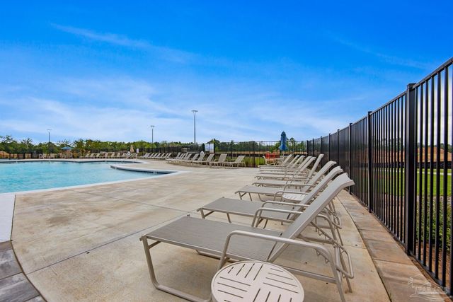 4760 Redhead Ct, Pace, FL 32571