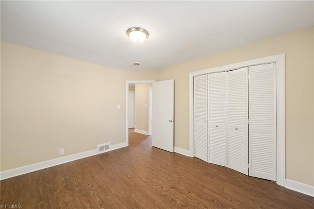 2425 Lyndhurst Avenue, Winston-salem, NC 27103
