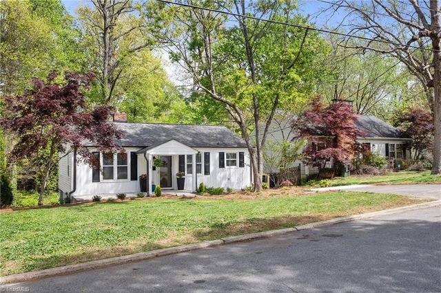 2425 Lyndhurst Avenue, Winston-salem, NC 27103