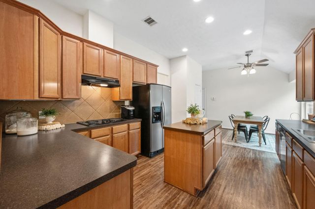 15906 Dunes Drive, Crosby, TX 77532