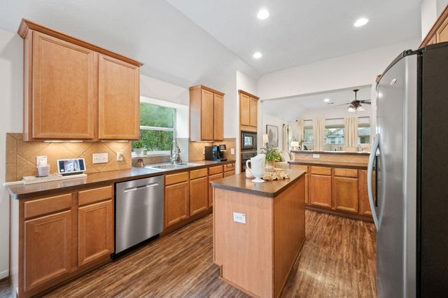 15906 Dunes Drive, Crosby, TX 77532