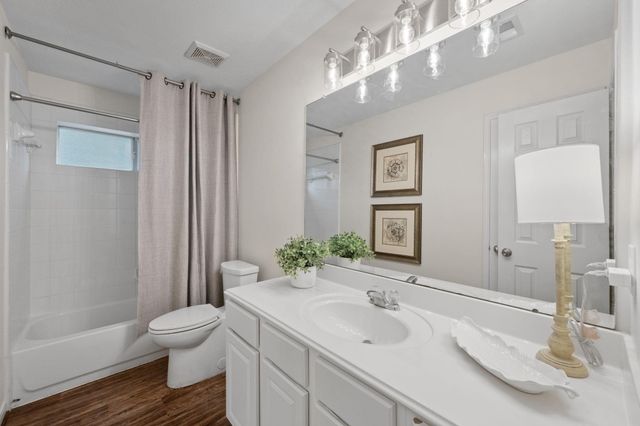 15906 Dunes Drive, Crosby, TX 77532