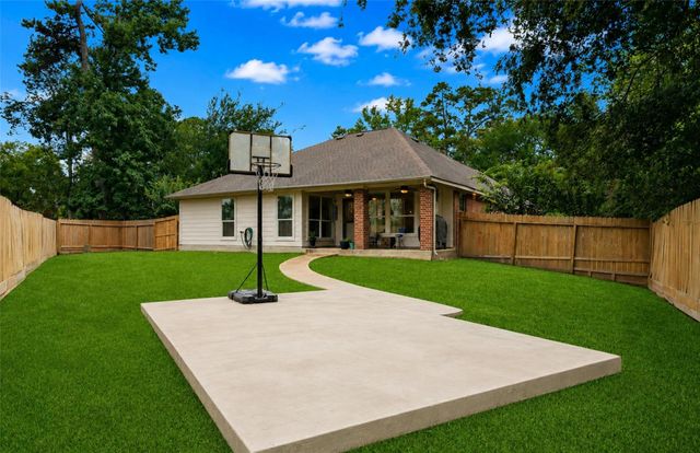 15906 Dunes Drive, Crosby, TX 77532
