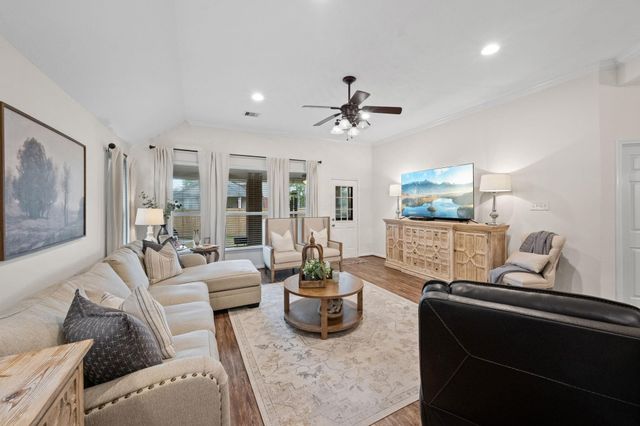 15906 Dunes Drive, Crosby, TX 77532