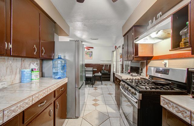 12342 Ledger Lane, Houston, TX 77015