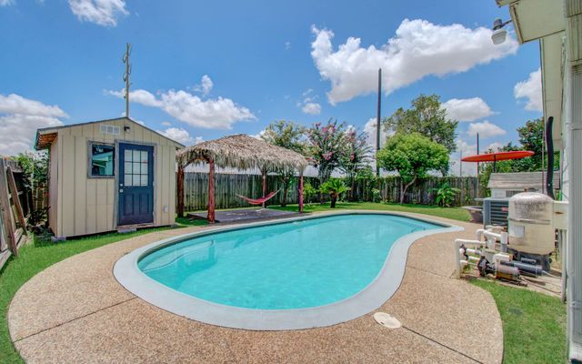 12342 Ledger Lane, Houston, TX 77015