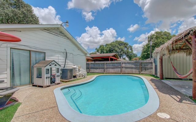 12342 Ledger Lane, Houston, TX 77015