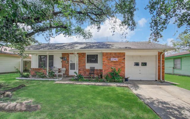 12342 Ledger Lane, Houston, TX 77015