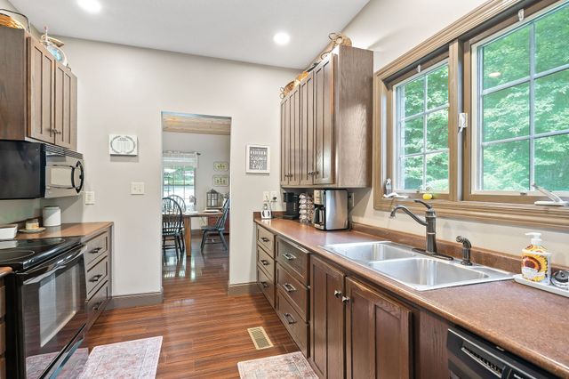 348 Witherspoon Dr, Smithville, TN 37166