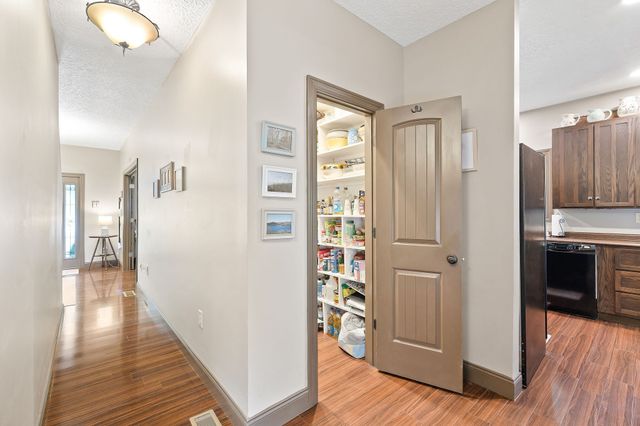348 Witherspoon Dr, Smithville, TN 37166