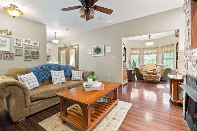 348 Witherspoon Dr, Smithville, TN 37166