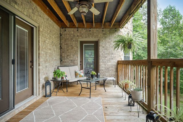 348 Witherspoon Dr, Smithville, TN 37166