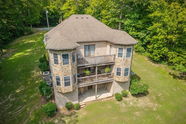 348 Witherspoon Dr, Smithville, TN 37166