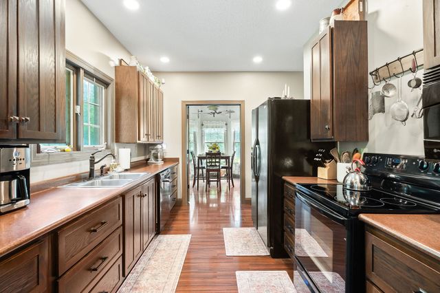 348 Witherspoon Dr, Smithville, TN 37166