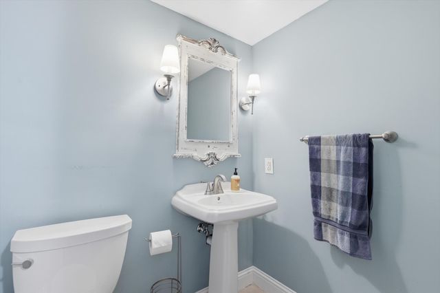 508 Country Green Lane, Arlington, TX 76011